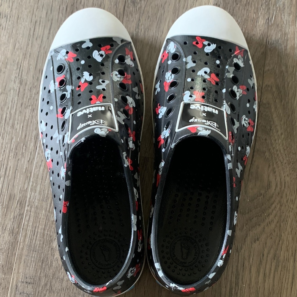 Disney Black Minnie Mouse Patterned Slip On Shoes by Native
